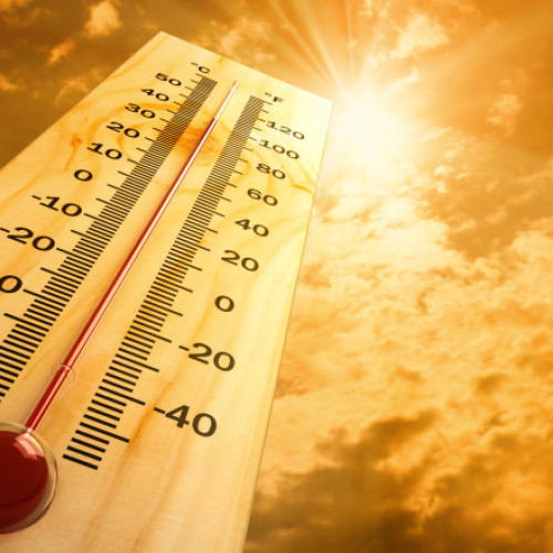Vreme mai caldă decât de obicei în următoarele patru săptămâni, anunță meteorologii
