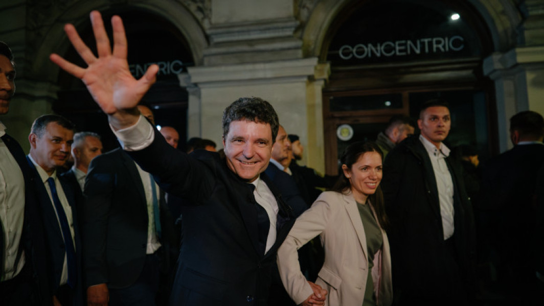 mai mult de jumătate dintre români susțin activitatea lui nicușor dan, în timp ce peste o treime sunt total împotriva