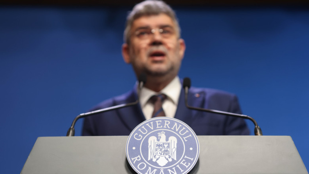 miniștri ai guvernului ciolacu și-au asumat urgent pentru fondul de rezerva suma de peste 50 de miliarde de lei, potrivit unor note justificative publicate de Europa Liberă. Trei miniștri au semnat documente prin care recunoșteau că știu despre deficitul mare al țării, dar au insistat că e nevoie de bani rapid, chiar dacă asta dezvoltă deficitul bugetar.