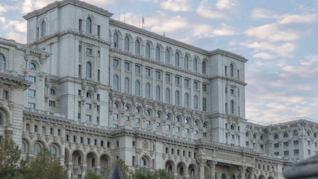 senatul româniei, solicitată demontarea antenelor de comunicații pentru protejarea sănătății angajaților