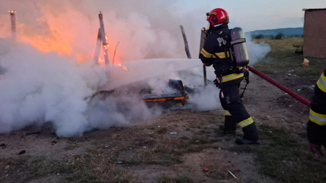 tragedie în Bihor: bebeluș de 8 luni ars de viu într-un incendiu