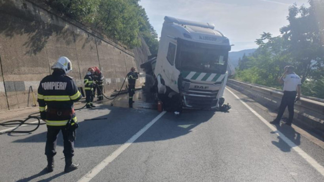 trafic blocat pe dn6 după un accident grav la orsova