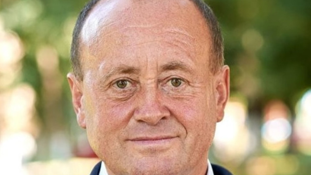 Primar și fost director silvic, acuzați de corupție în Maramureș