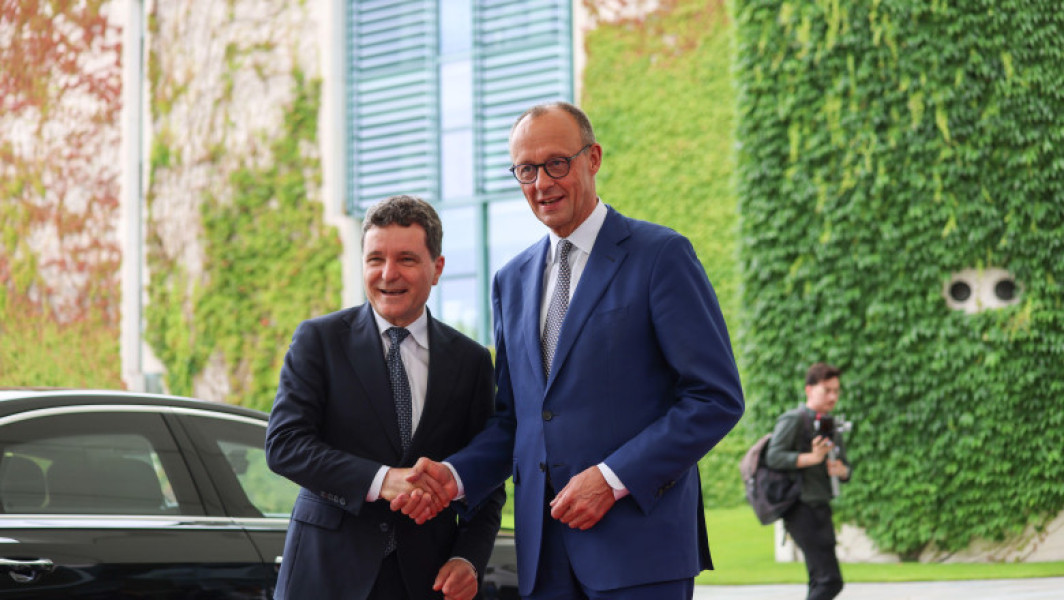 Friedrich Merz acuză interferențe ale Rusiei în alegerile din România și încurajează o reacție europeană mai fermă