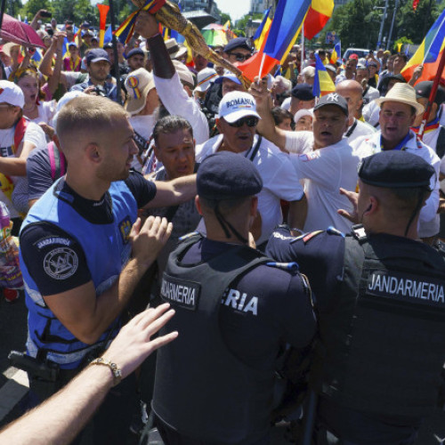 Proteste la București împotriva Guvernului și în favoarea lui Calin Georgescu