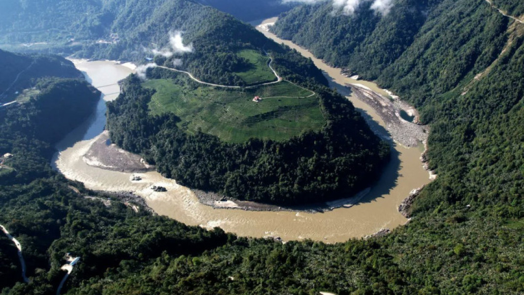 Super proiect hidroenergetic pe platoul tibetan, anunțat de premierul chinez Li Qiang