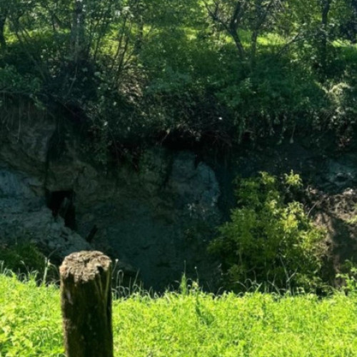 Alunecare de teren în Maramureș, afectând foste mine de sare