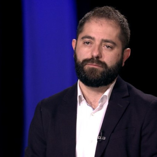 Reducerea aparatului public, o soluție pentru România