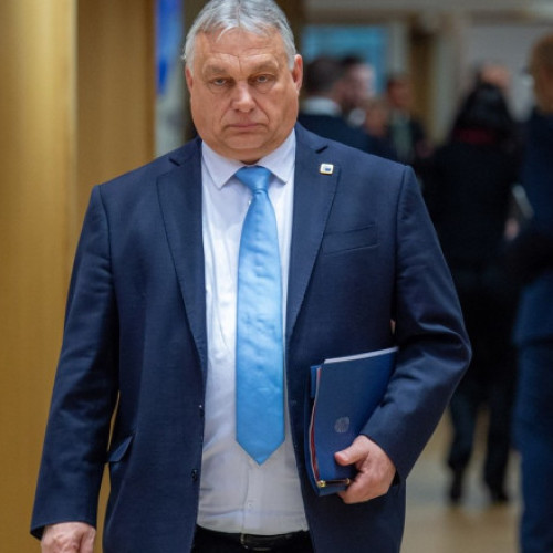 Întâlnire informală între preierul Ilie Bolojan și Viktor Orban la București