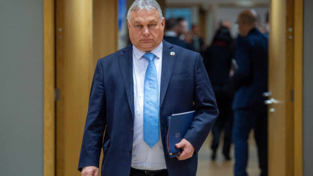 Întâlnire informală între preierul Ilie Bolojan și Viktor Orban la București