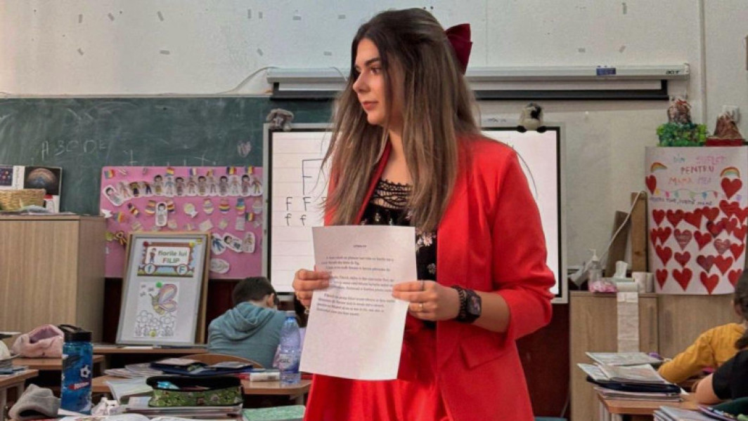 profesorul trebuie sa tina pasul cu noile generatii, spune o tânără cu nota maximă la examenul de definitivat în București
