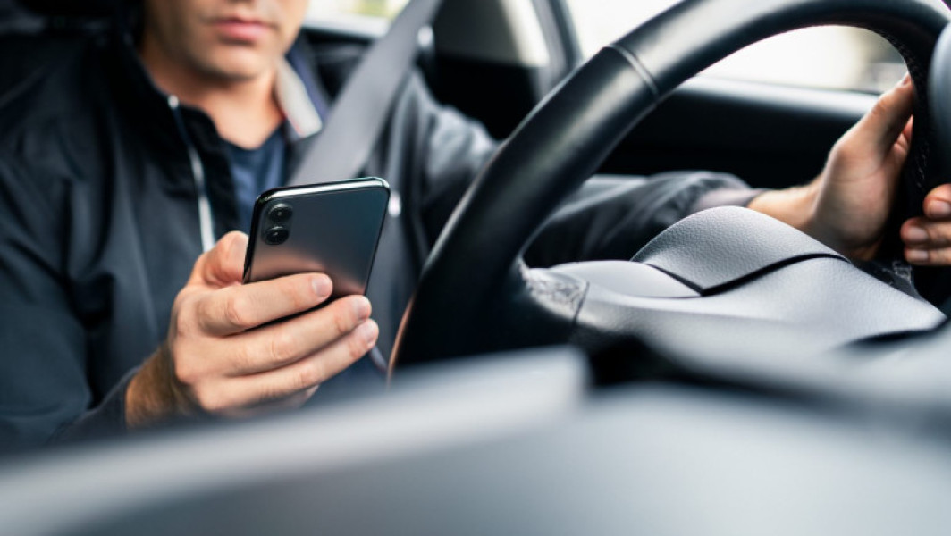 noi reguli pentru taximetriști și servicii de ridesharing