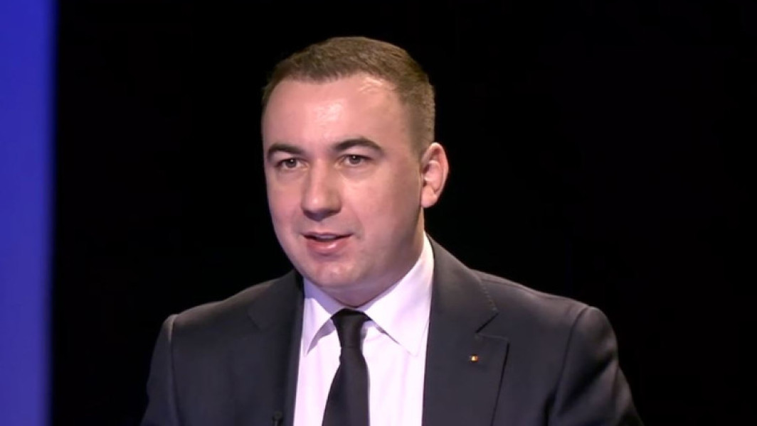ministrul energiei, Bogdan Ivan, a discutat despre planurile sale de reformare a ministerului în emisiunea "În fața ta" difuzată sâmbătă pe Digi24, relatează digi24.ro. El a spus că intenționează să reducă cheltuielile statului prin restructurarea pozițiilor de conducere și a posturilor din organigramă.