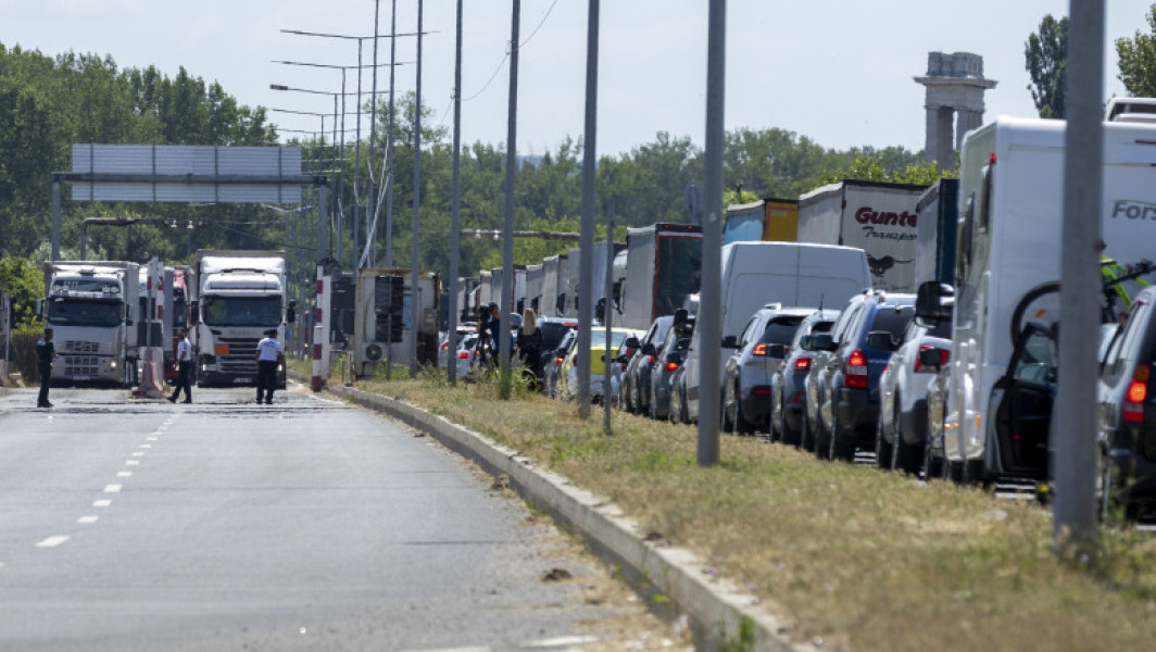 Trafic aglomerat la punctul de trecere a frontierei de la Giurgiu-Ruse