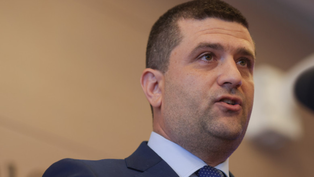 ministrul economiei anunță reintroducerea unor măsuri de siguranță după explozia de la fabrica de armament de la cugir