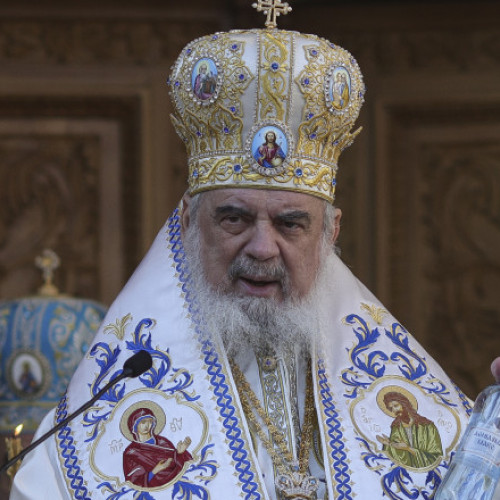 Patriarhia Română transmite condoleanțe familiei fostului președinte Ion Iliescu, subliniind faptul că acesta a avut mereu o atitudine respectuoasă față de Biserica Ortodoxă Română. Potrivit Patriarhiei, Iliescu a recunoscut importanța Bisericii în istoria și viața poporului român chiar înainte de a deveni președinte.