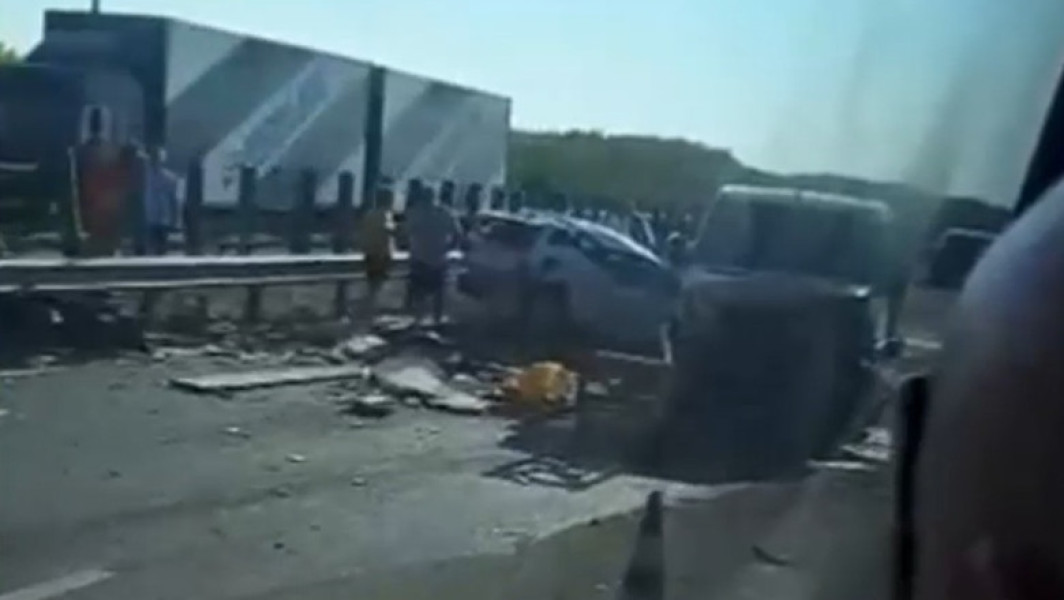 accident rutier pe autostrada A2 București-Constanța: șapte vehicule implicate și două persoane rănite