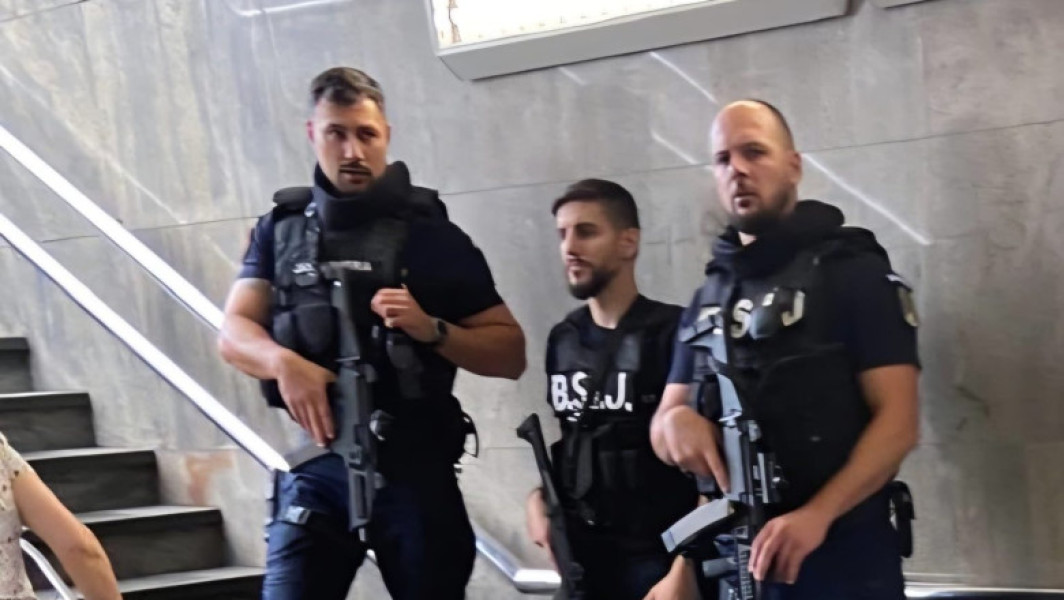 Jandarmeria Română a clarificat prezența militarizată în stațiile de metrou din București