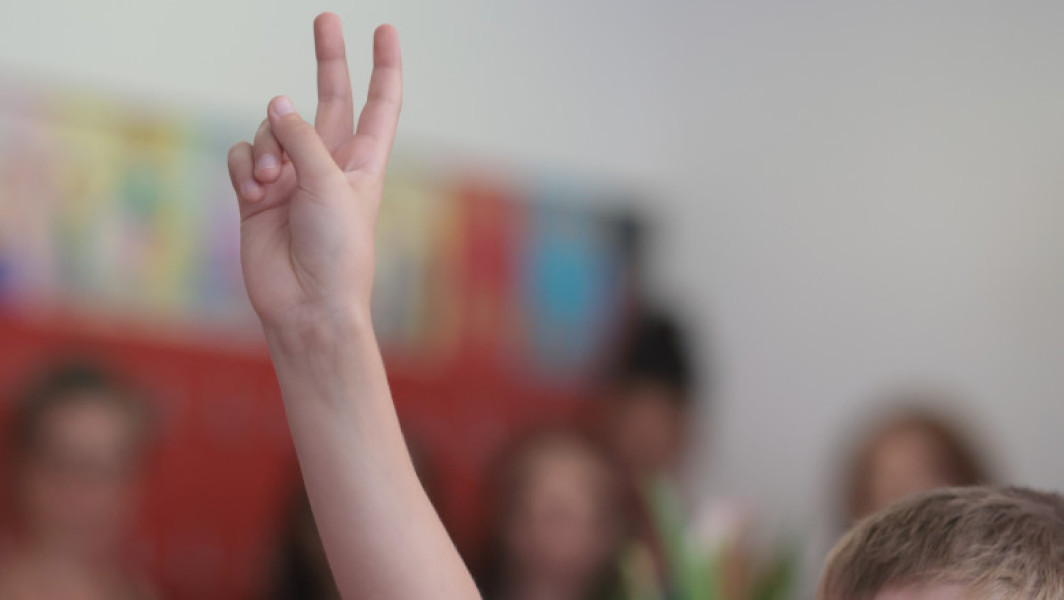 Ministerul Educației a lansat consultarea publică pentru noile reguli privind bursele școlare