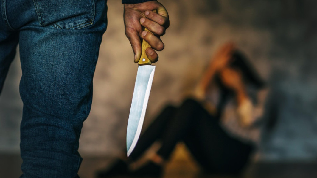 Femeie injunghiata de fostul partener la centrul maternal din Călărași
