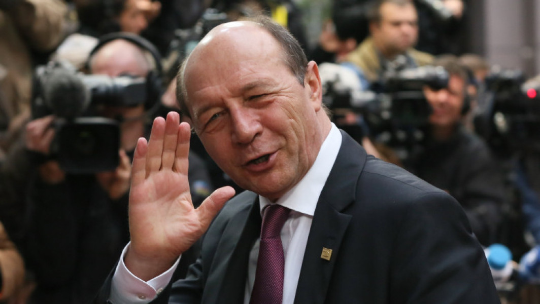 Guvernul a amânat din nou decizia privind acordarea unei case de protocol pentru Traian Băsescu