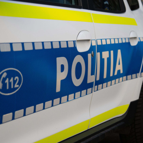 Barbat din Calafat, prins după ce a intrat cu mașina în curtea poliției din Dolj