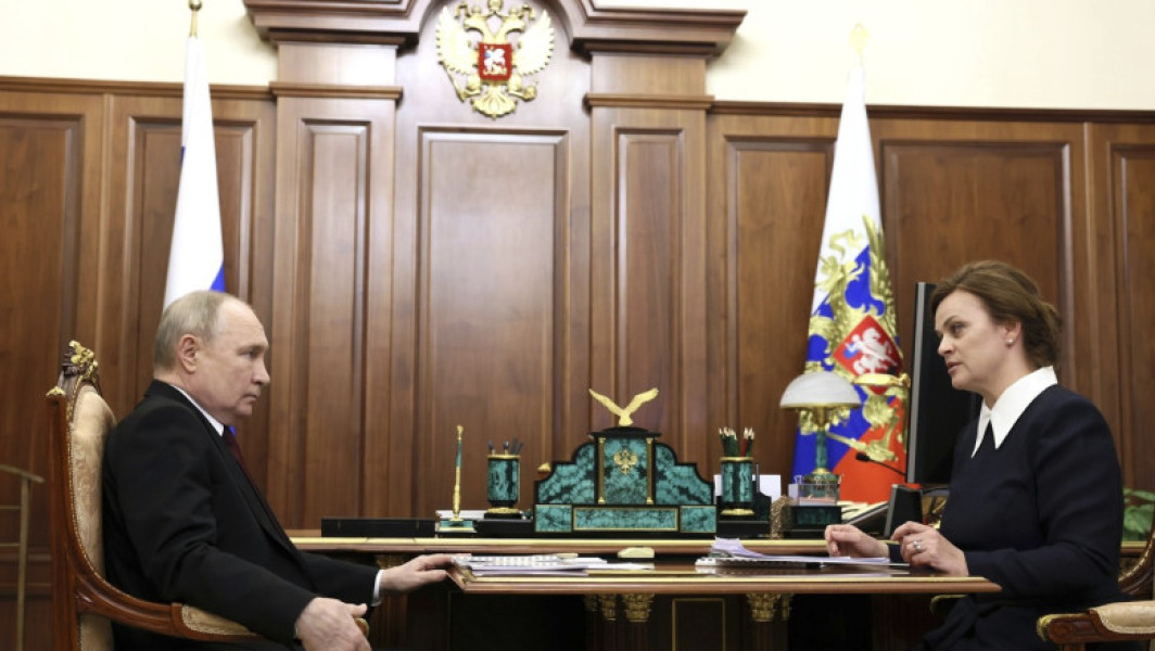 Putin înlocuiește oficialii ruși cu membri ai familiei în Ministerul Apărării