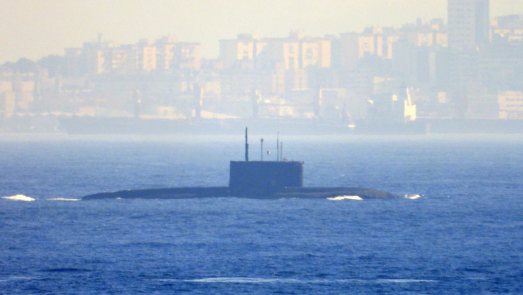 Submarinul rusesc Novorossiisk are defecțiuni grave în largul Gibraltarului