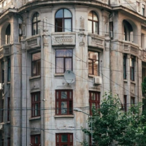 Sectorul 1 majorează impozitele pentru clădiri degradate și creează fond pentru locuințe de necesitate