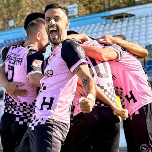 Corvinul Hunedoara câștigă la Gloria Bistrița și rămâne lider în Liga 2