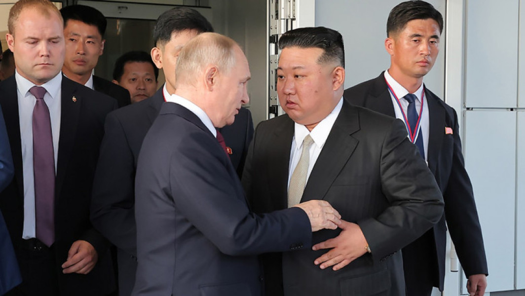 Coreea de Nord trimite peste 7.000 de containere cu armament spre Rusia, în cadrul relațiilor bilaterale.