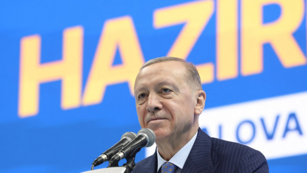 Erdogan felicita Putin si ofera mediere pentru pace in Ucraina. Turcia se teme de extinderea razboiului.