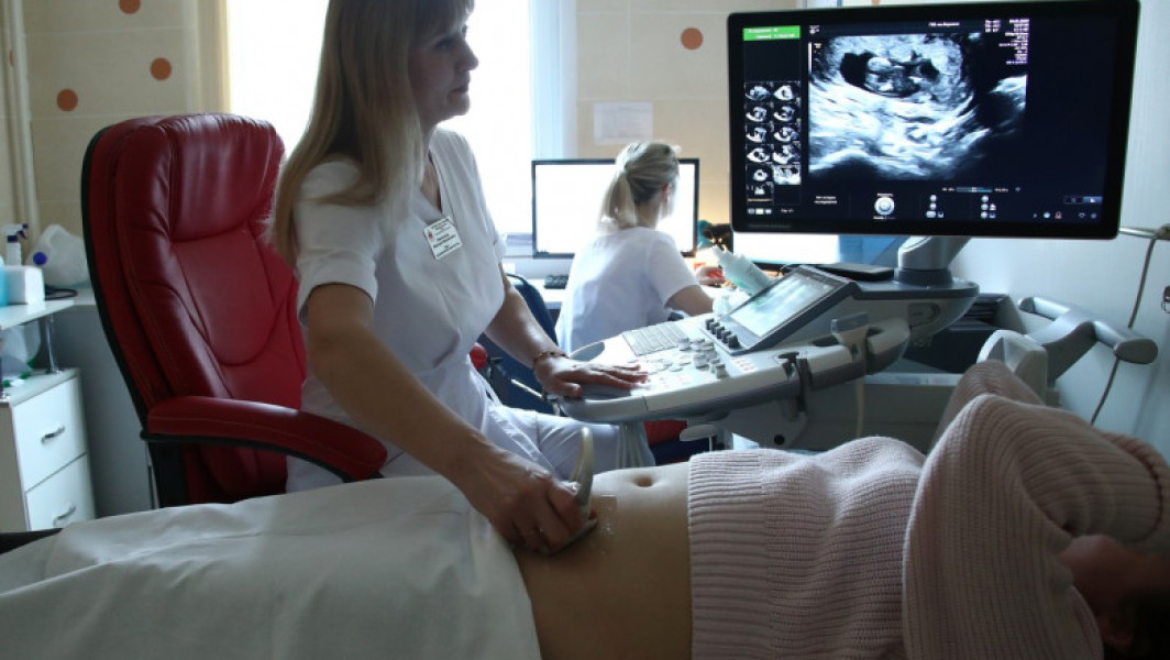 Greșeala mortală într-un spital din Praga: Femeia asiatică a suferit un chiuretaj în locul altei paciente