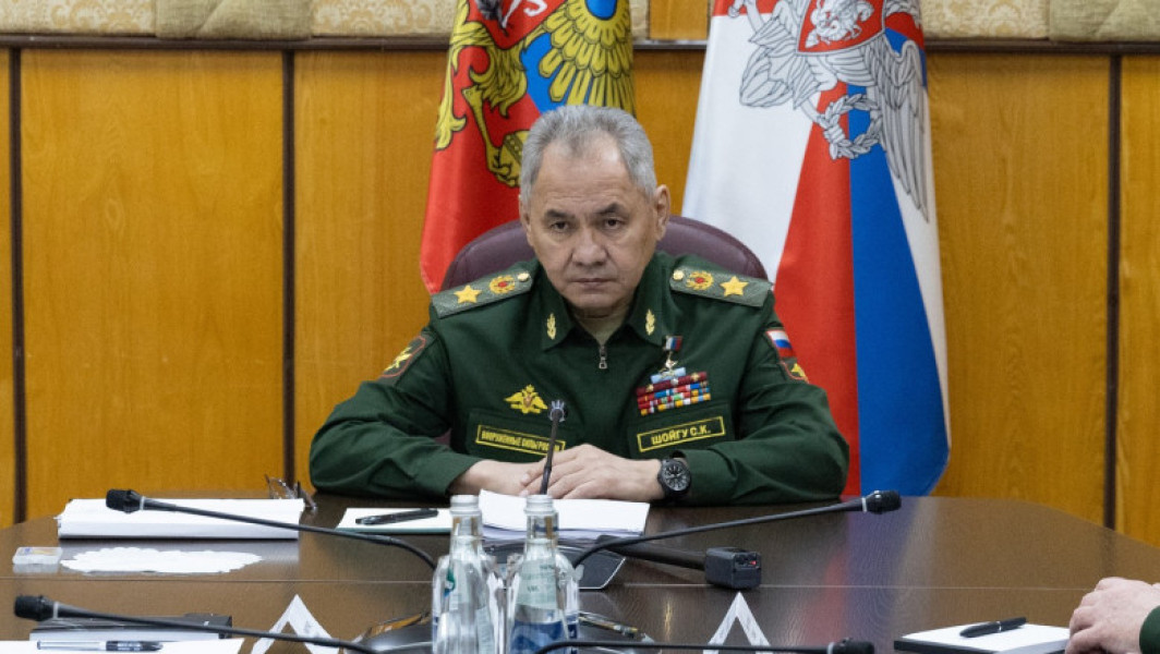 Șoigu: Rusia va intensifica atacurile asupra depozitelor de arme din Ucraina. Rusia afirmă că armamentul ucrainean furnizat de Occident a fost capturat și că Statele Unite vor livra noi ajutoare By Reuters T

Șoigu: "Rusia distruge mitul superiorității armelor occidentale în Ucraina și vrea să lovească depozitele cu arme." - Marcela Popescu, News.ro