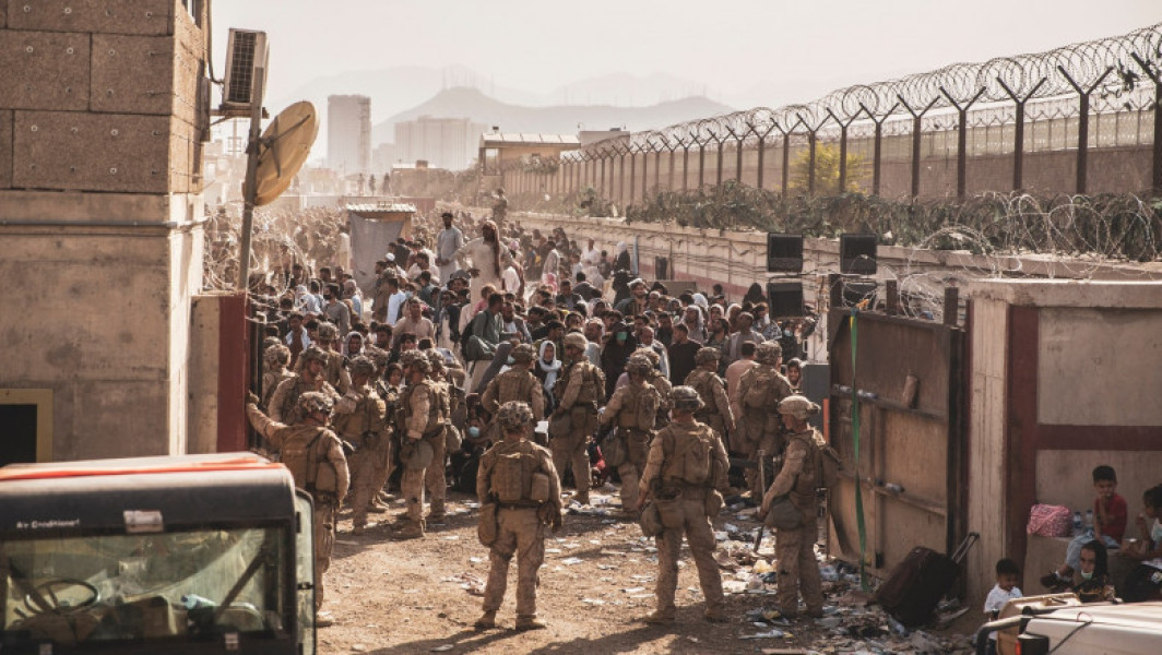 CNN: O nouă filmare a atacului cu bombă din timpul retragerii trupelor americane din Afganistan contrazice raportul Pentagonului