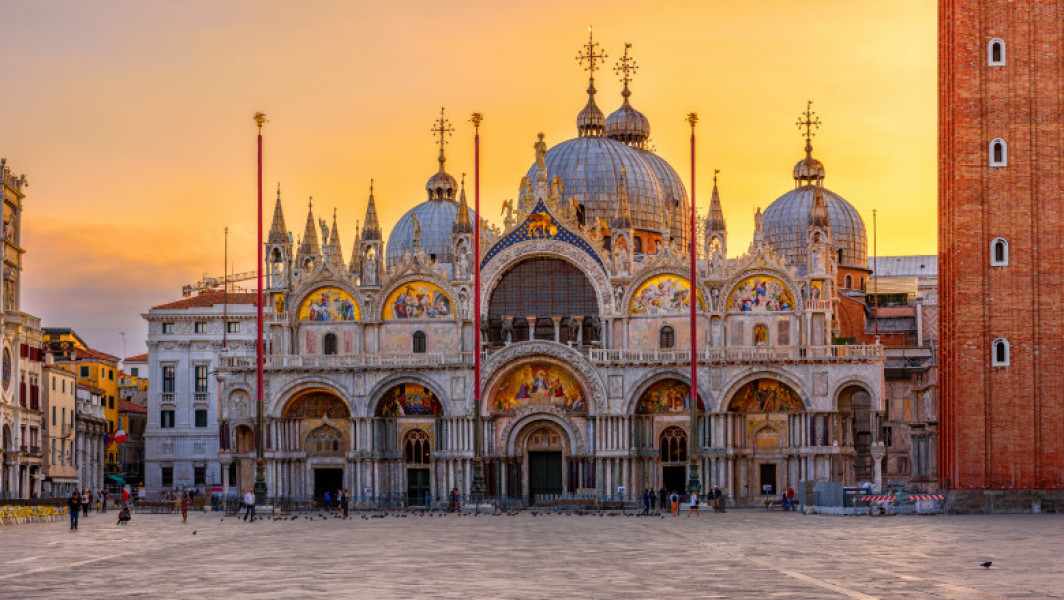 Italia impune taxe si restrictii pentru turisti: Veneția, Florența, Cinque Terre si insulele italiene au initiat măsuri pentru a controla numărul de vizitatori