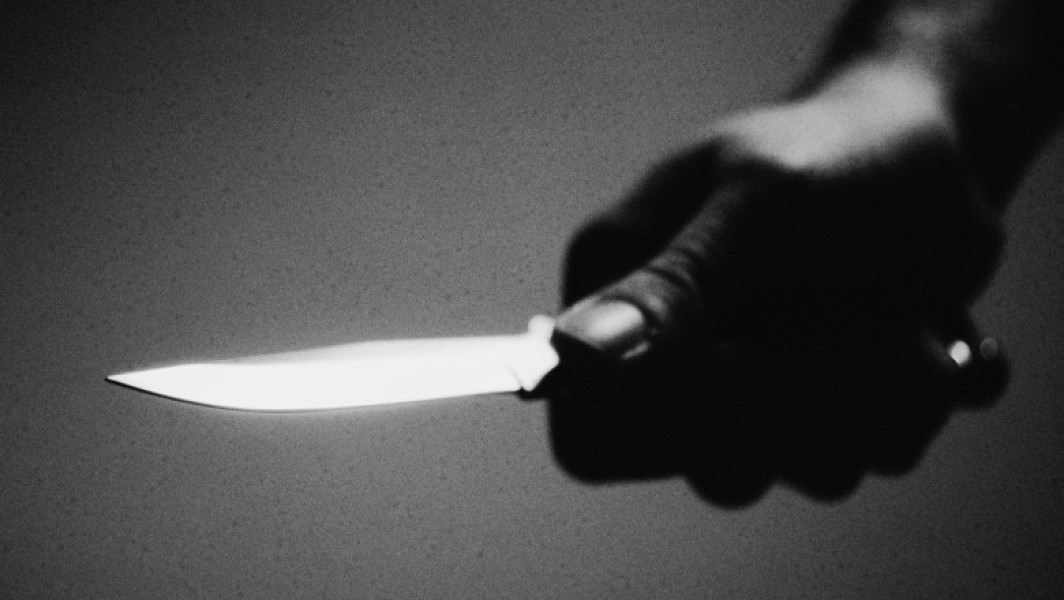 O femeie din Bihor a fost reținută pentru uciderea fiului său după un conflict spontan, după ce a alertat autoritățile la 112