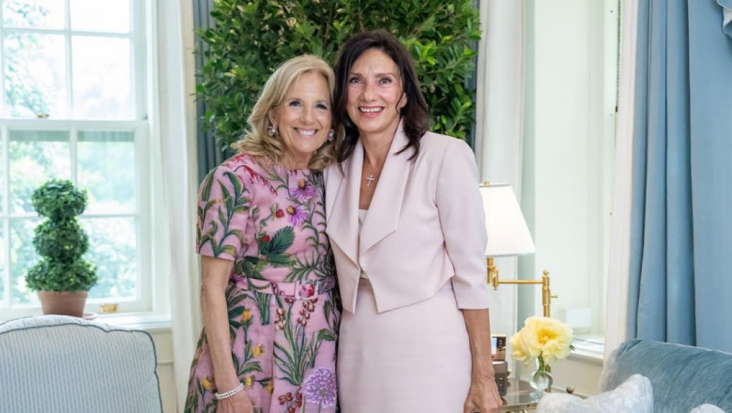 Jill Biden mulțumește Carmen Iohannis pentru vizita la Casa Albă, Klaus Iohannis primește premiul "Distinguished International Leadership" în Statele Unite ale Americii
