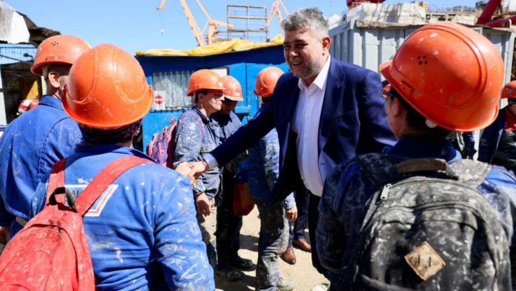 Premierul Marcel Ciolacu vizitează şantierul naval din Brăila: "România produce! Din ce în ce mai mult şi mai bine" - "728 de angajaţi muncesc pentru export