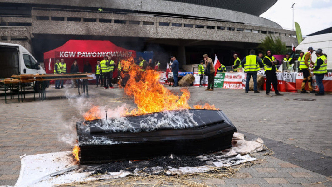 Fermierilor li se relaxează reglementările de mediu în urma protestelor, susţine UE