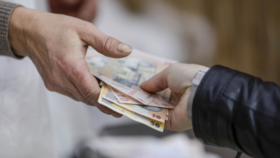 15% din angajații cu contracte full-time au salarii minime brute, conform sindicatelor