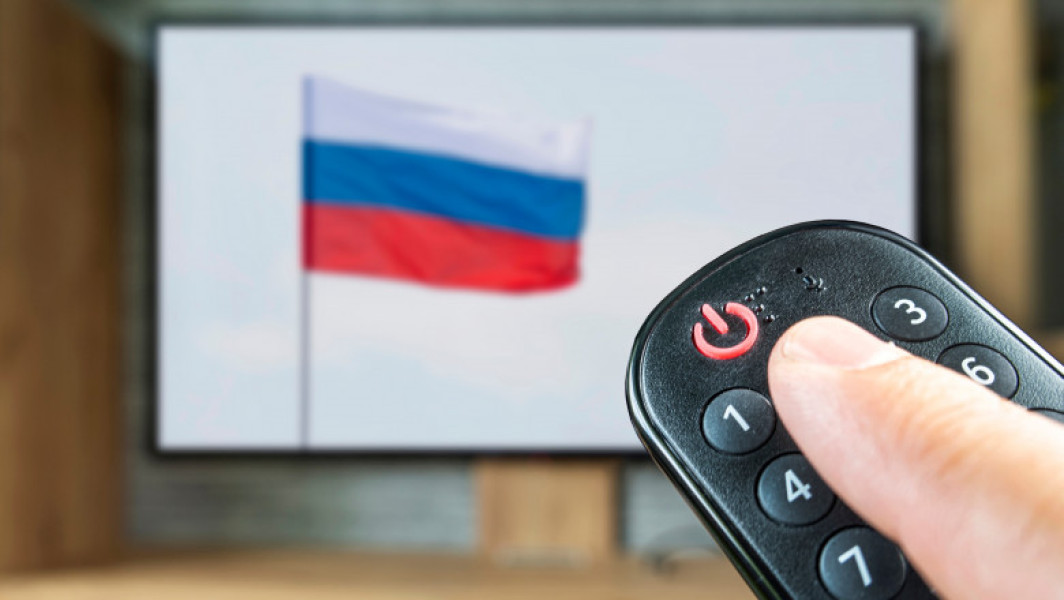 UE va sancționa presa rusă. Moscova e furioasă din cauza deciziei și amenință: „Vom reacţiona foarte dureros împotriva occidentalilor”