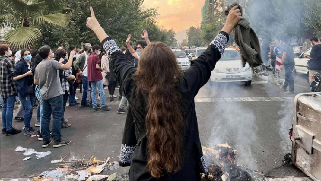 "Măcelarul din Teheran a murit! Drag popor al Iranului, bucură-te!". Cine sunt iranienii fericiți că Raisi a murit