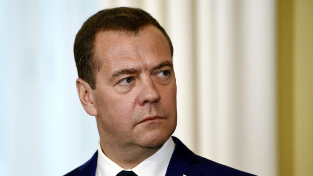 Medvedev îl amenință pe Zelenski: „Ar trebui lichidat după capitularea Kievului. E o țintă militară legitimă pentru noi”