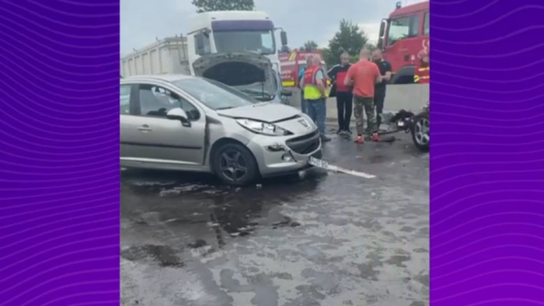 Accident grav cu 6 mașini lovite de un camion pe DN1, traficul deviat în direcția București