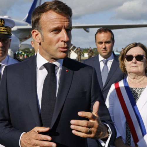 Macron și-a început vizita în Noua Caledonie: Vin alături de oamenii de aici pentru o revenire la calm, la viața normală