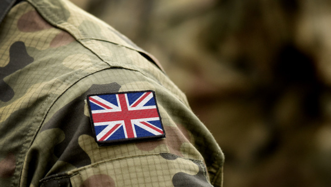 Marea Britanie reintroduce serviciul militar obligatoriu pentru tineri: armată full-time sau part-time!