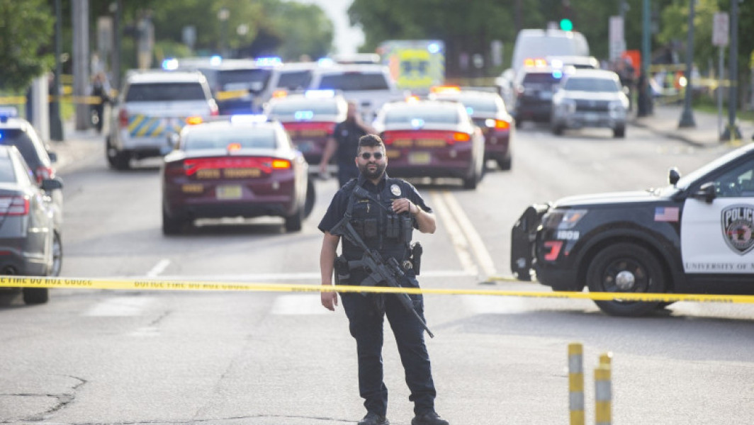 Atac armat în Minneapolis. Cel puțin trei oameni, printre care și un polițist, au fost uciși